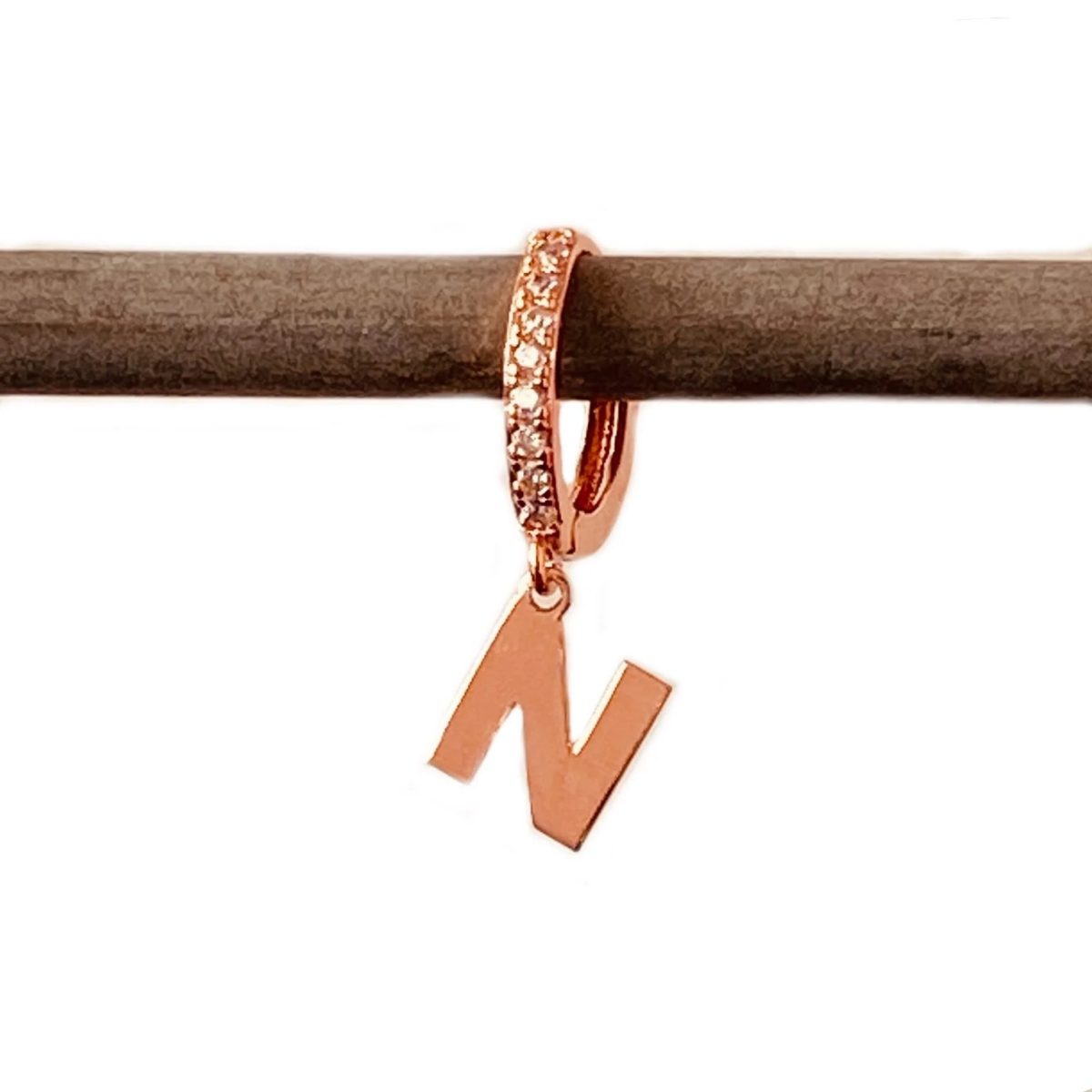 Orecchini con lettera mini cerchietto - immagine 14
