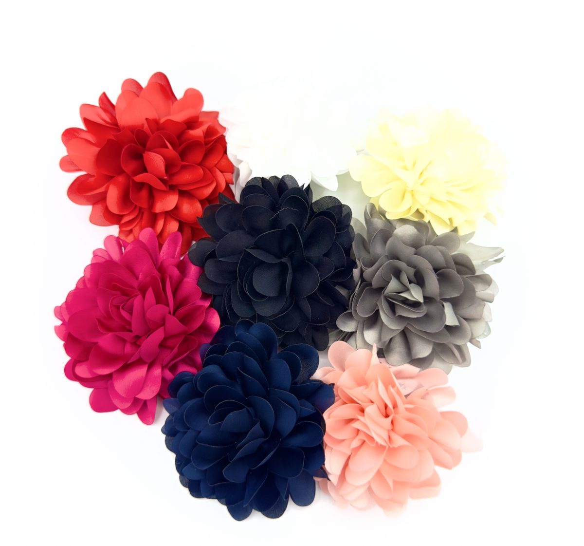 Spilla Peonia in raso di seta colorata - immagine 1