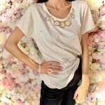 T shirt donna con applicazioni
