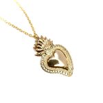 collana con cuore sacro