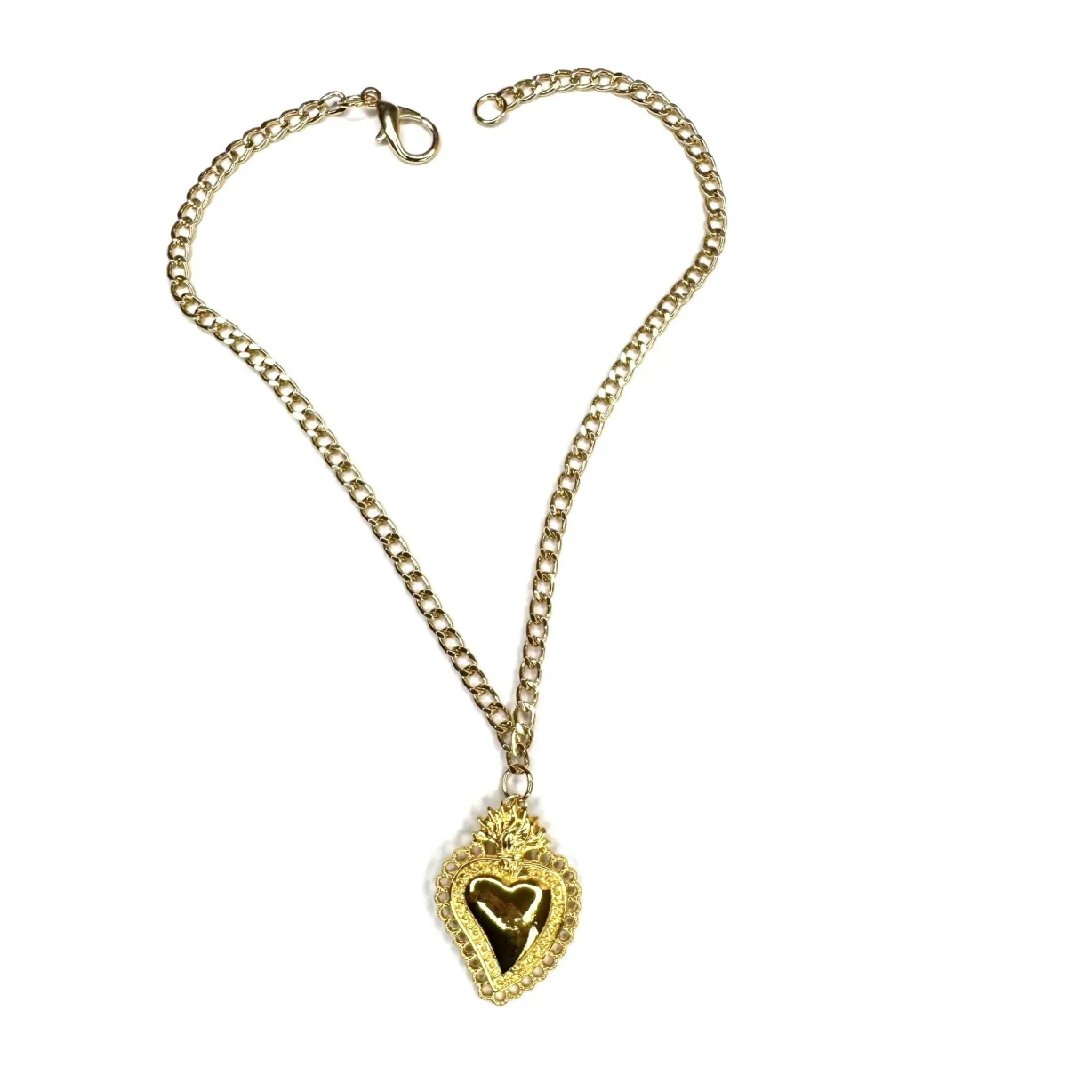 collana con cuore sacro