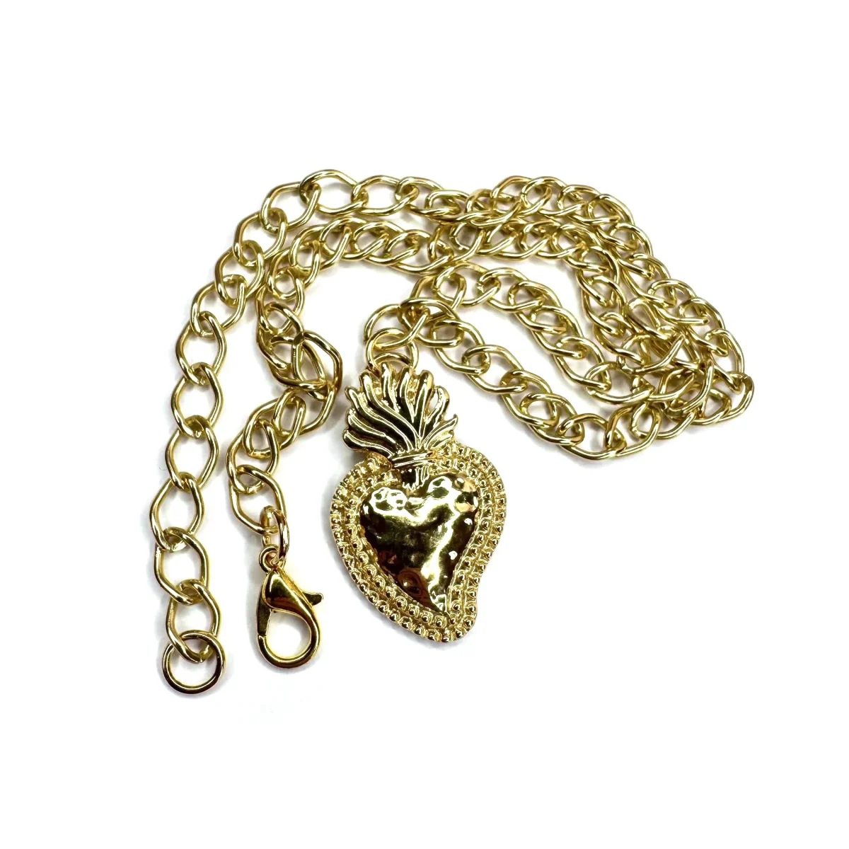 collana con cuore sacro