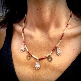 Collana cuore sacro charms