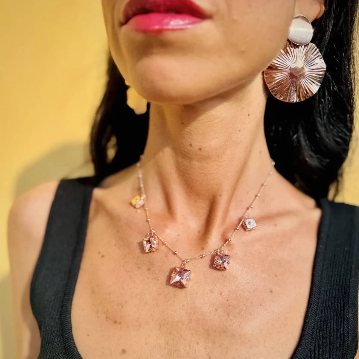 collana pietre rosa